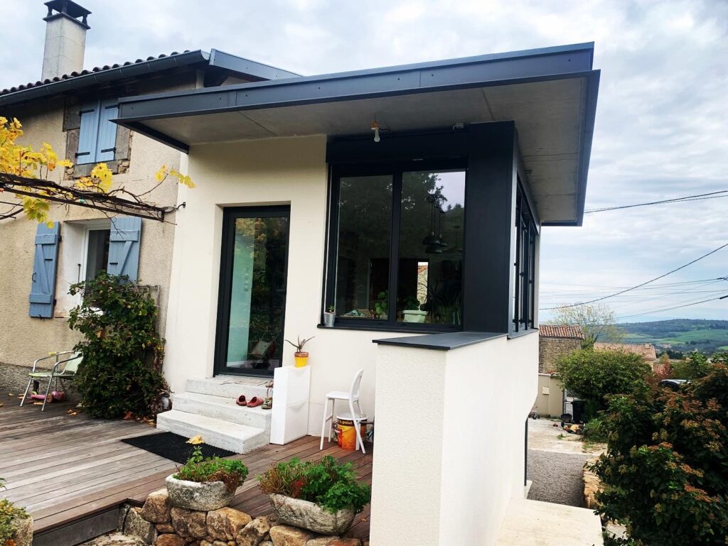 Porte d’entrée alu à Lyon : L'élégance haute performance - STBN