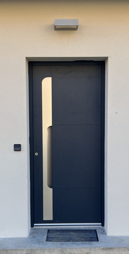 Choisir sa Porte d'Entrée à Saint-Cyr-au-Mont-d'Or (69) - STBN Alu